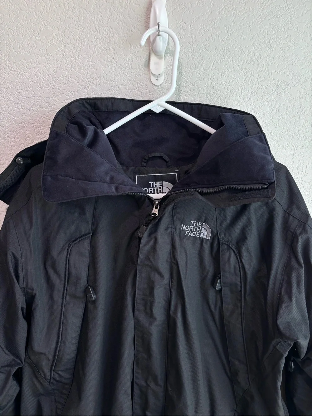 Men’s North Face Summit Series Gore-Tex XCR Waterproof Shell Jacket Black